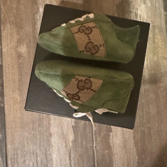 Baby Vintage Gucci Sneakers- - Picture 2 of 3